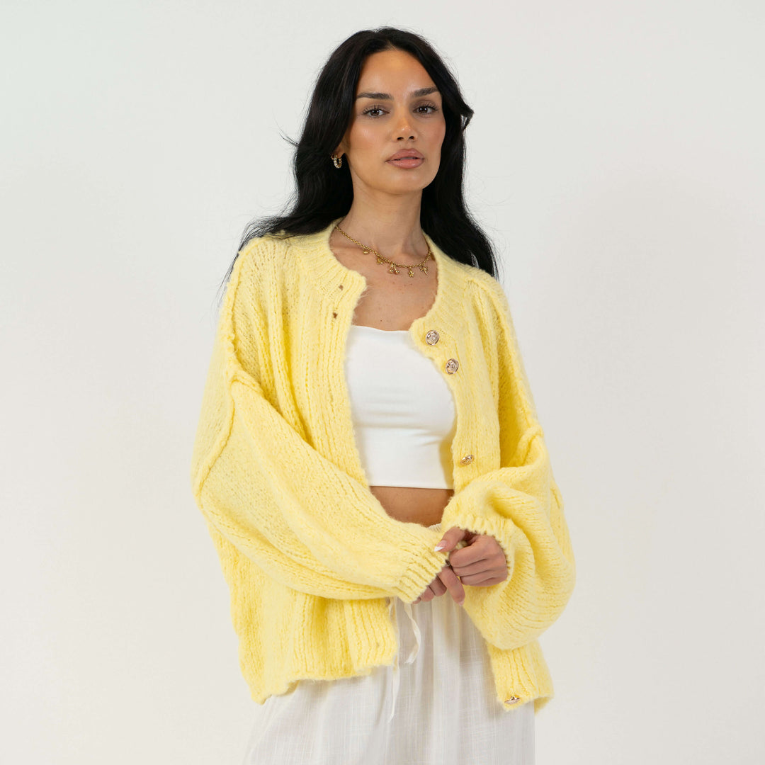 Krótki oversize’owy kardigan “CozyGlam”