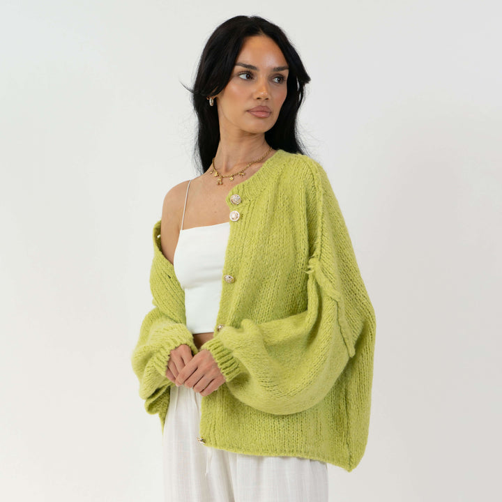 Krótki oversize’owy kardigan “CozyGlam”