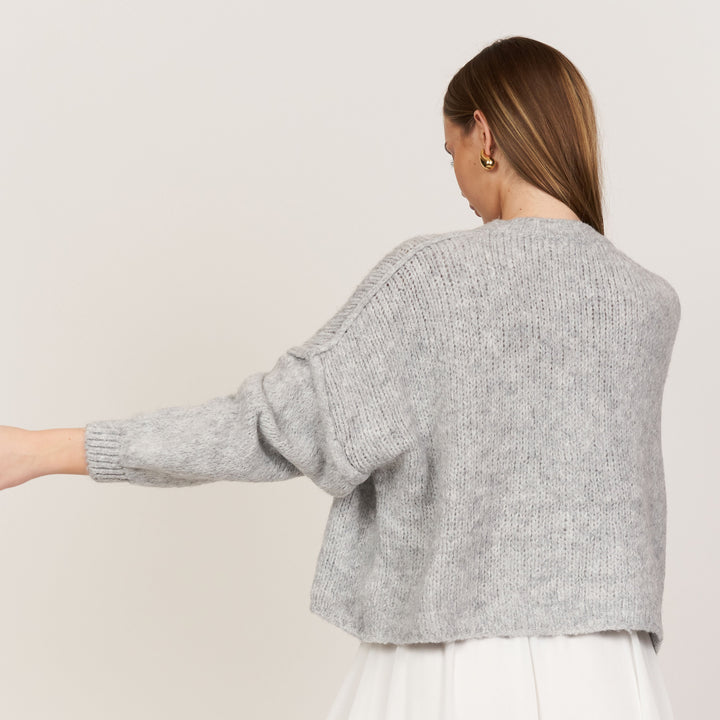 Krótki oversize’owy kardigan “CozyGlam”