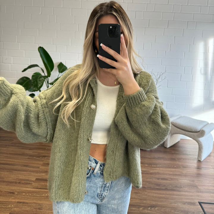 Krótki oversize’owy kardigan “CozyGlam”