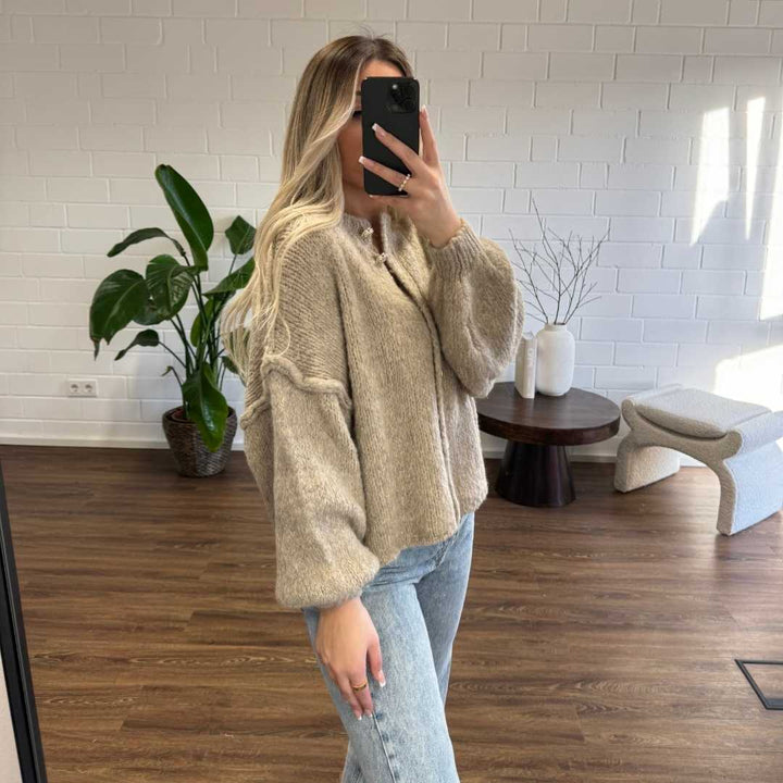 Krótki oversize’owy kardigan “CozyGlam”