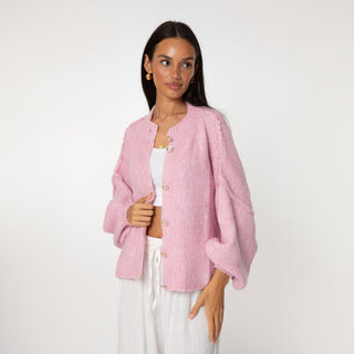 Krótki oversize’owy kardigan “CozyGlam”