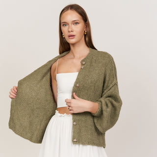 Krótki oversize’owy kardigan “CozyGlam”