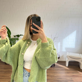 Krótki oversize’owy kardigan “CozyGlam”